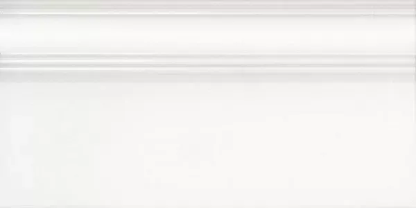 Плинтус Kerama Marazzi Venezia Беллони белый матовый обрезной 40х20 - фото 1