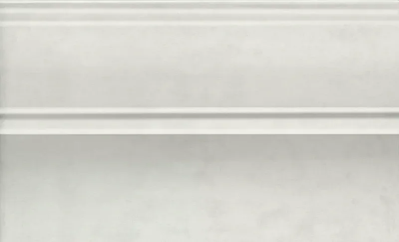 Плинтус Kerama Marazzi Левада серый светлый глянцевый 15x25 FMB026 - фото 1