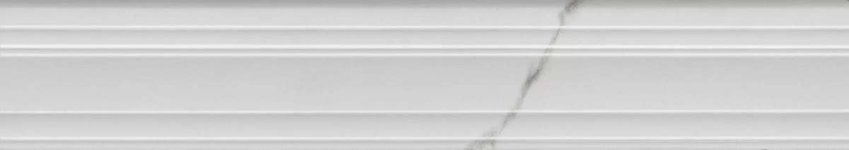 Бордюр Kerama Marazzi Venezia Монте Тиберио белый глянцевый обрезной 40х7,3 - фото 1